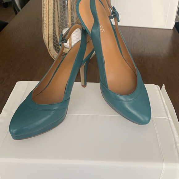 Turquoise heels - Picture 1 of 3